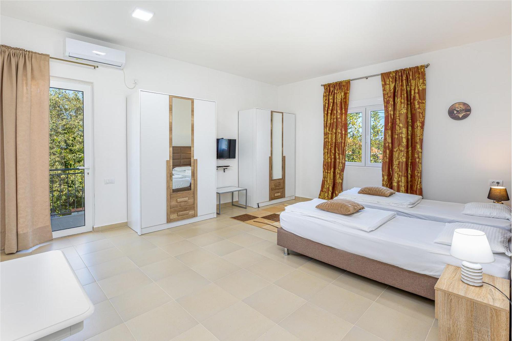 Apartments Lustica Radovici Kamer foto